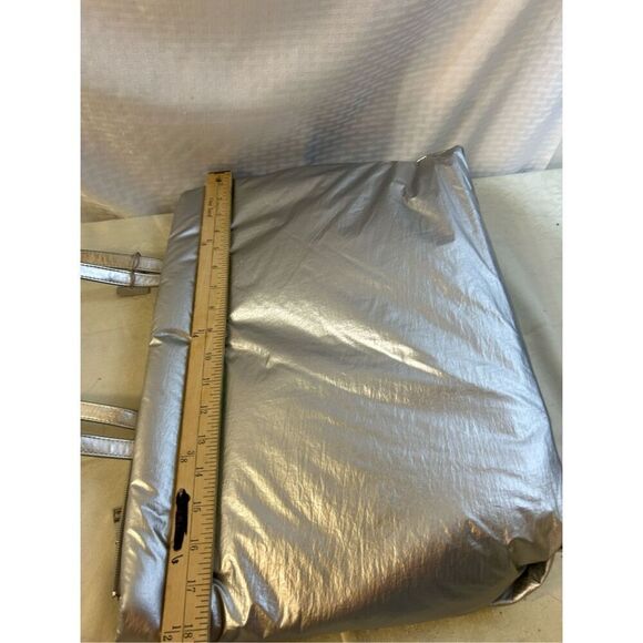 New Day Silver Puffer Zipper bag tote new18x13" - Picture 5 of 8